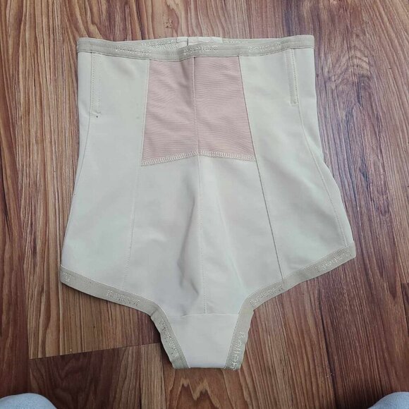 High-Waisted Beige Shapewear - Picture 3 of 5